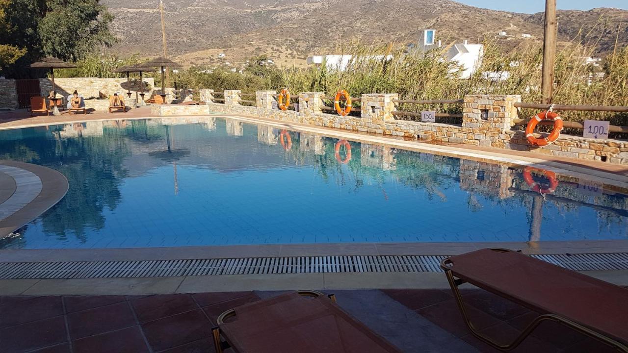 Purple Pig Stars Camping & Bungalows Mylopotas Dış mekan fotoğraf