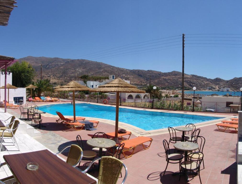 Purple Pig Stars Camping & Bungalows Mylopotas Dış mekan fotoğraf