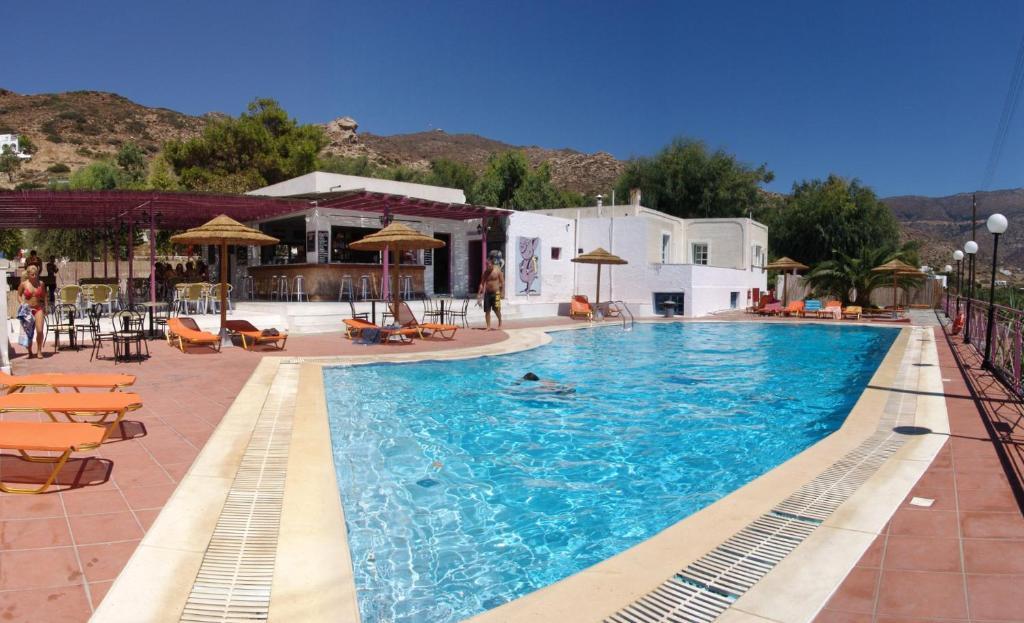 Purple Pig Stars Camping & Bungalows Mylopotas Dış mekan fotoğraf